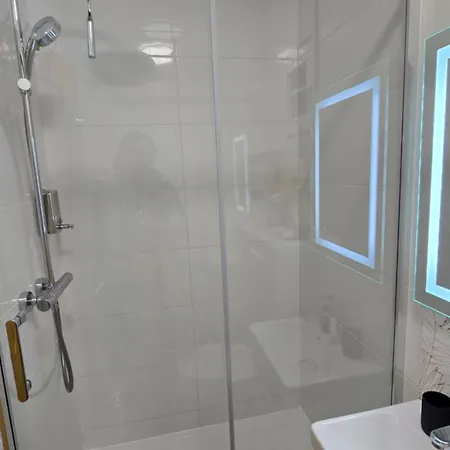 Mini Dore 10m2 Apartment *