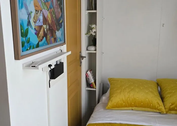 Mini Dore 10m2 Apartment *